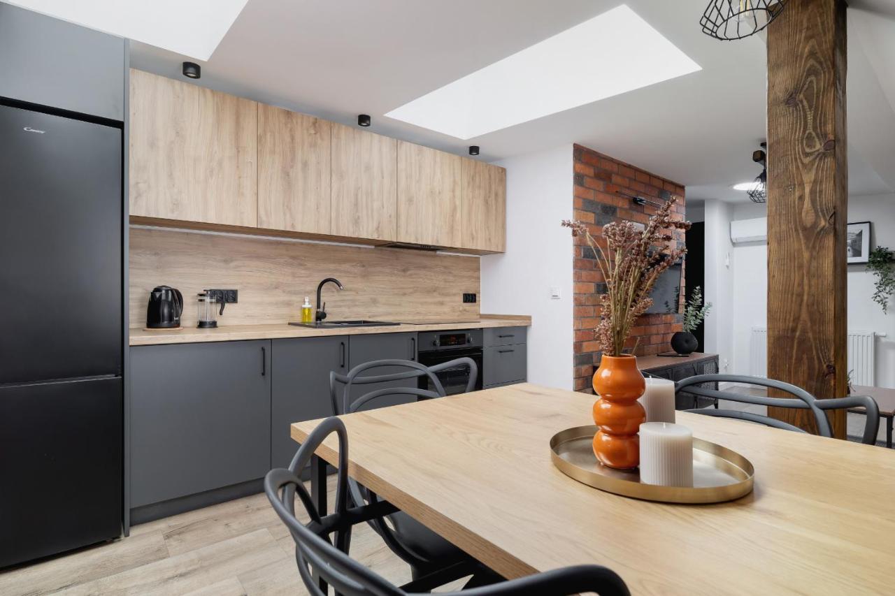 Cosy Apartments Kosciuszki Near The Main Train Station By Noclegi Renters คาโตวีตเซ ภายนอก รูปภาพ