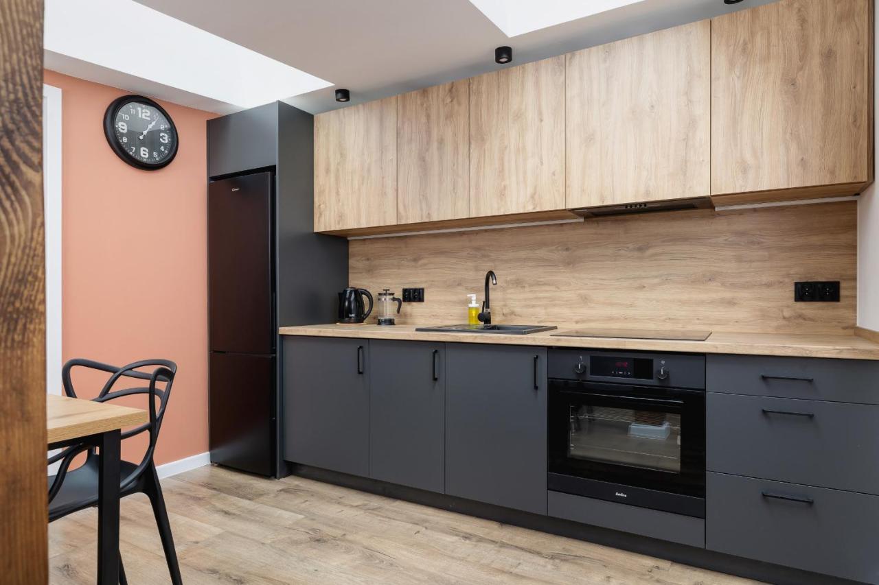 Cosy Apartments Kosciuszki Near The Main Train Station By Noclegi Renters คาโตวีตเซ ภายนอก รูปภาพ