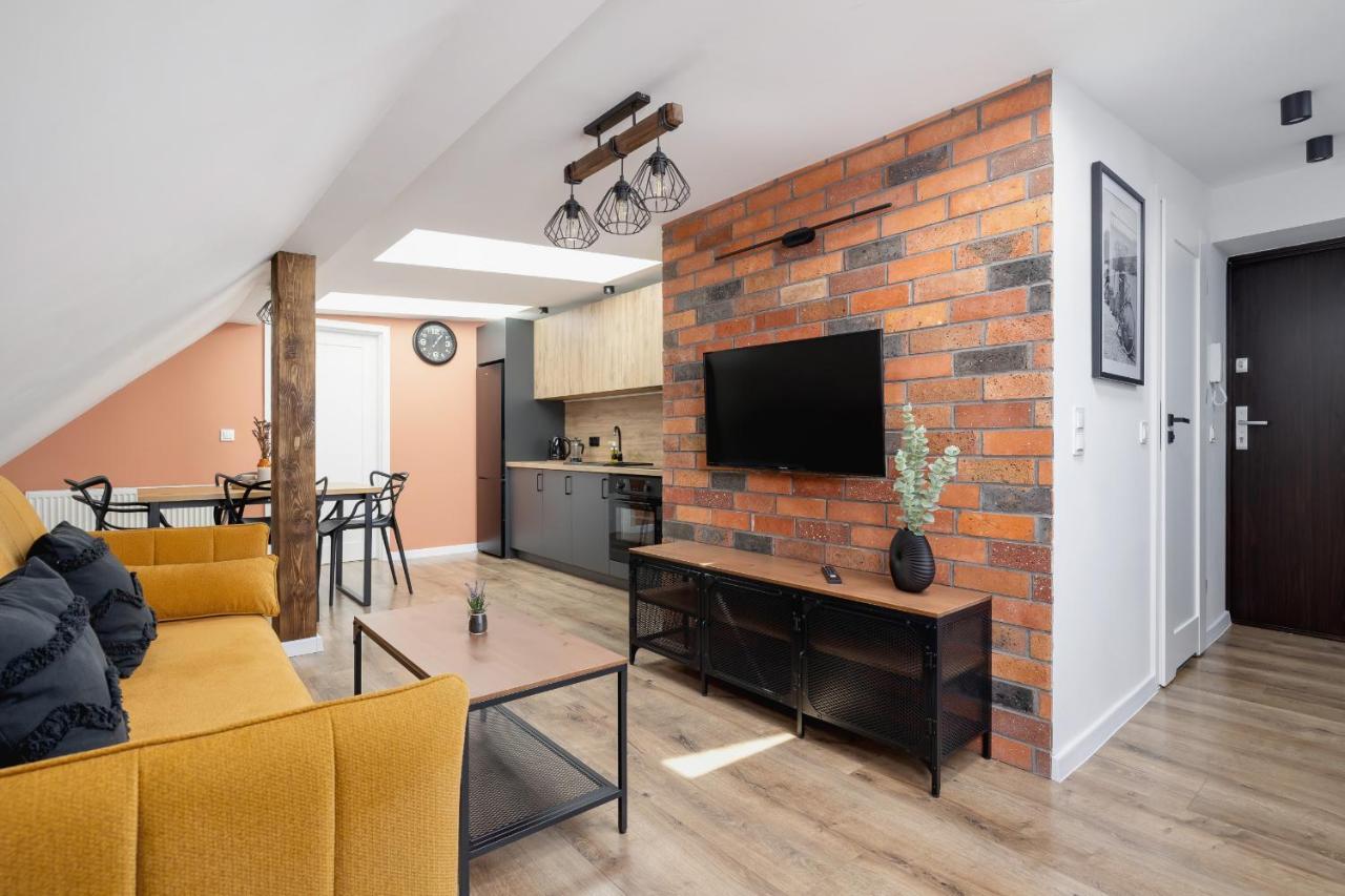 Cosy Apartments Kosciuszki Near The Main Train Station By Noclegi Renters คาโตวีตเซ ภายนอก รูปภาพ