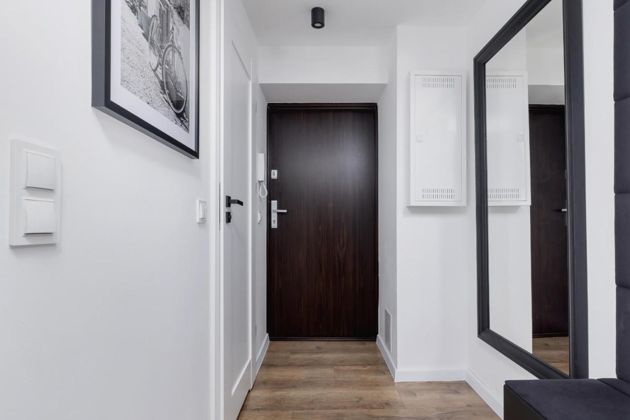 Cosy Apartments Kosciuszki Near The Main Train Station By Noclegi Renters คาโตวีตเซ ภายนอก รูปภาพ
