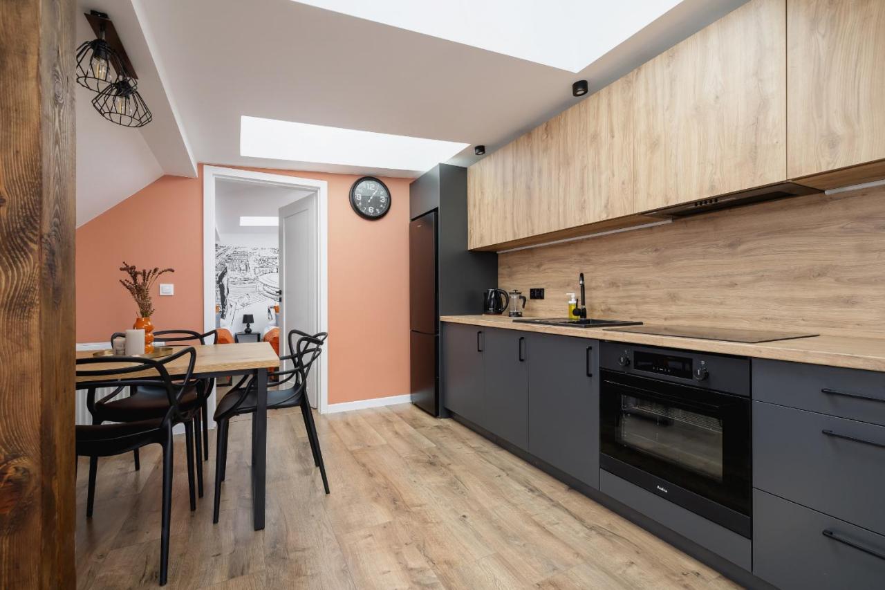 Cosy Apartments Kosciuszki Near The Main Train Station By Noclegi Renters คาโตวีตเซ ภายนอก รูปภาพ