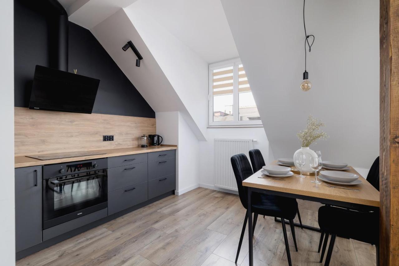 Cosy Apartments Kosciuszki Near The Main Train Station By Noclegi Renters คาโตวีตเซ ภายนอก รูปภาพ