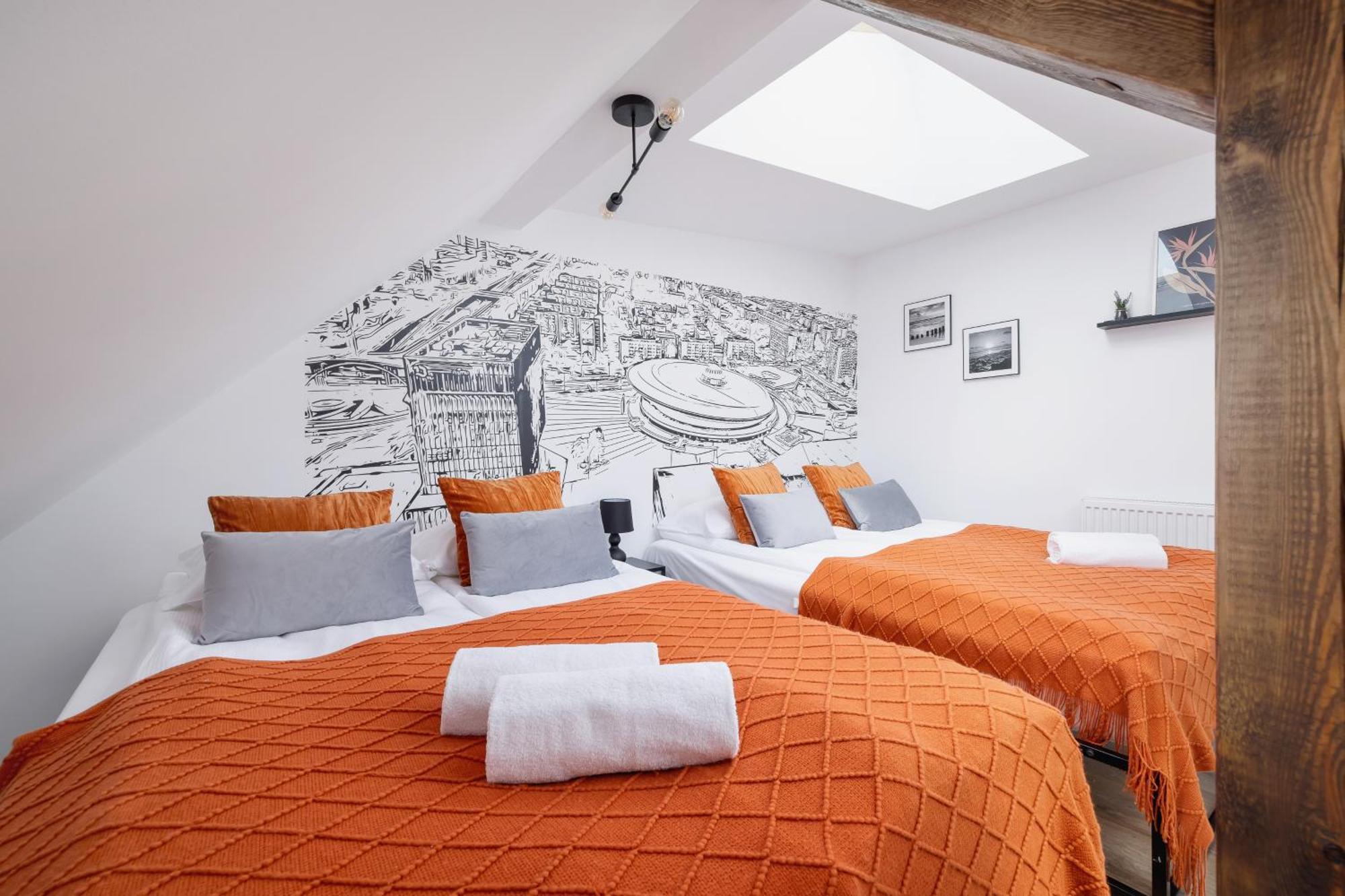 Cosy Apartments Kosciuszki Near The Main Train Station By Noclegi Renters คาโตวีตเซ ภายนอก รูปภาพ