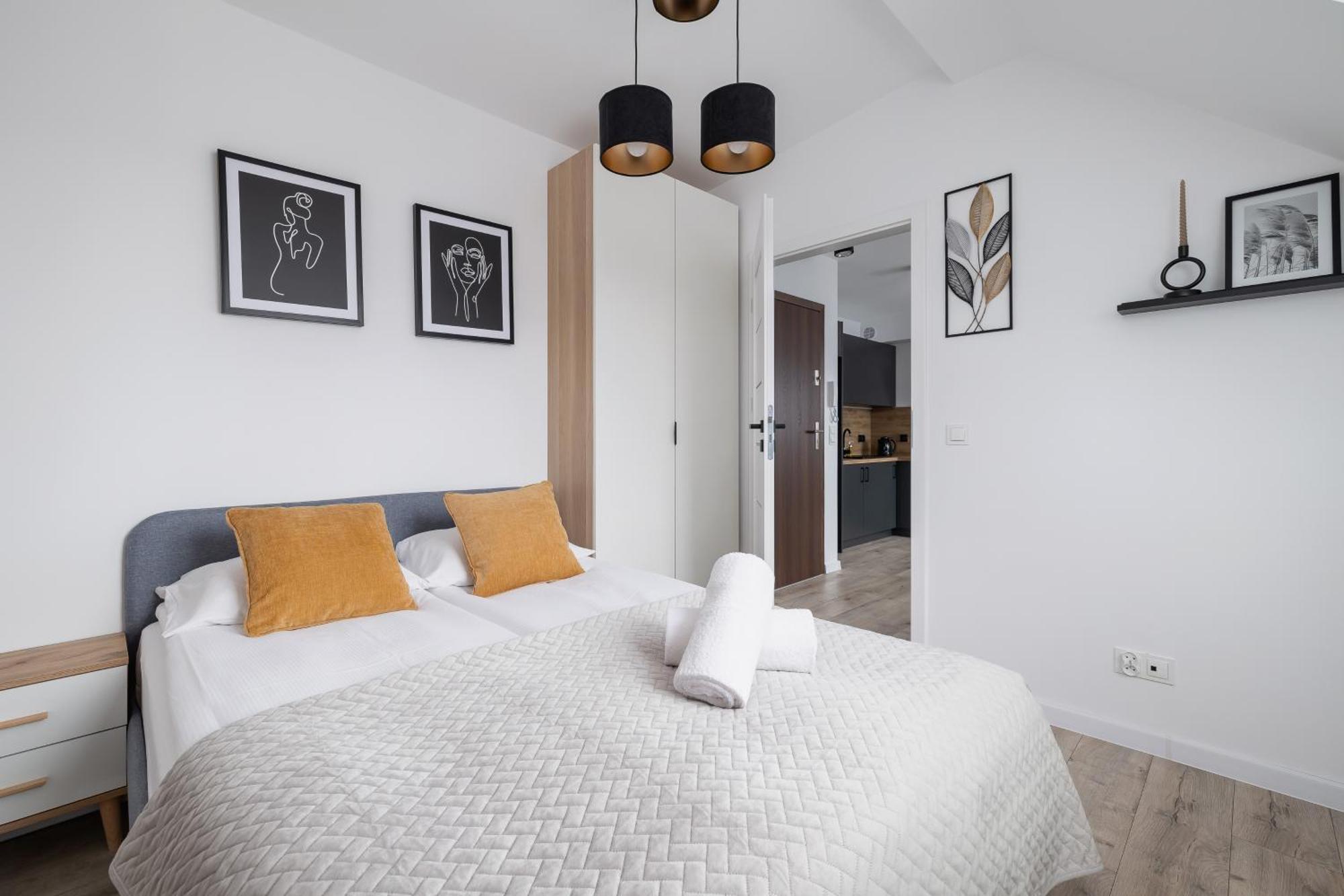 Cosy Apartments Kosciuszki Near The Main Train Station By Noclegi Renters คาโตวีตเซ ภายนอก รูปภาพ