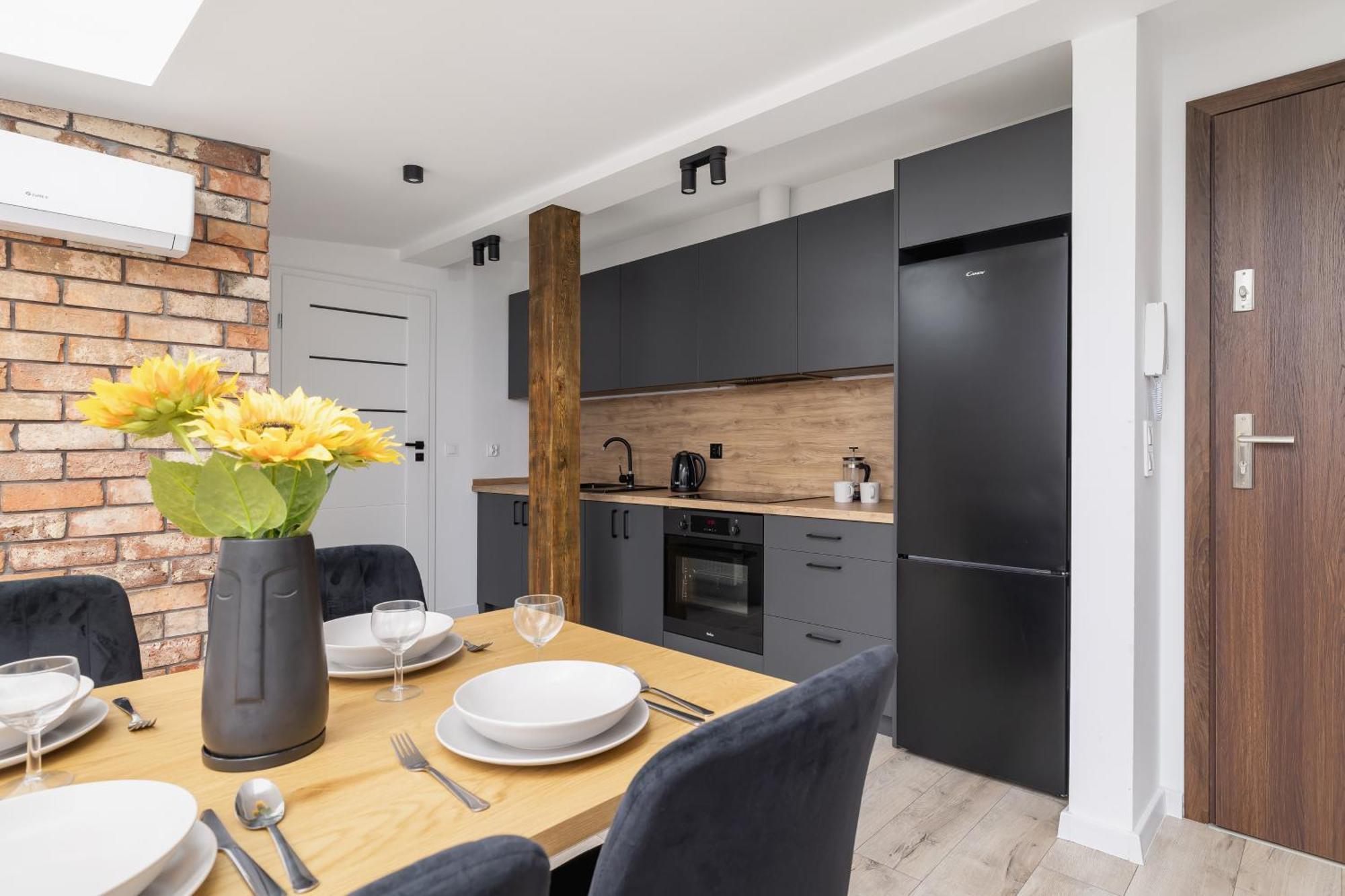 Cosy Apartments Kosciuszki Near The Main Train Station By Noclegi Renters คาโตวีตเซ ภายนอก รูปภาพ