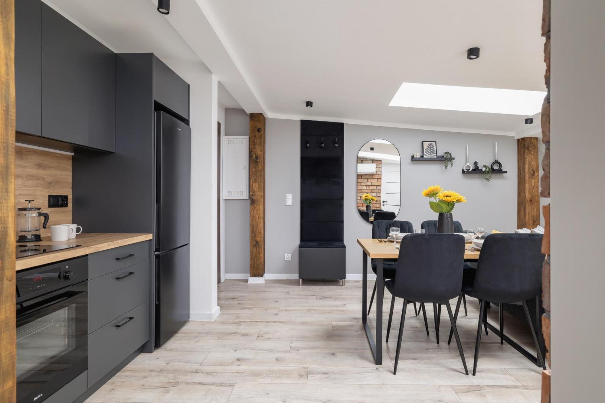 Cosy Apartments Kosciuszki Near The Main Train Station By Noclegi Renters คาโตวีตเซ ภายนอก รูปภาพ