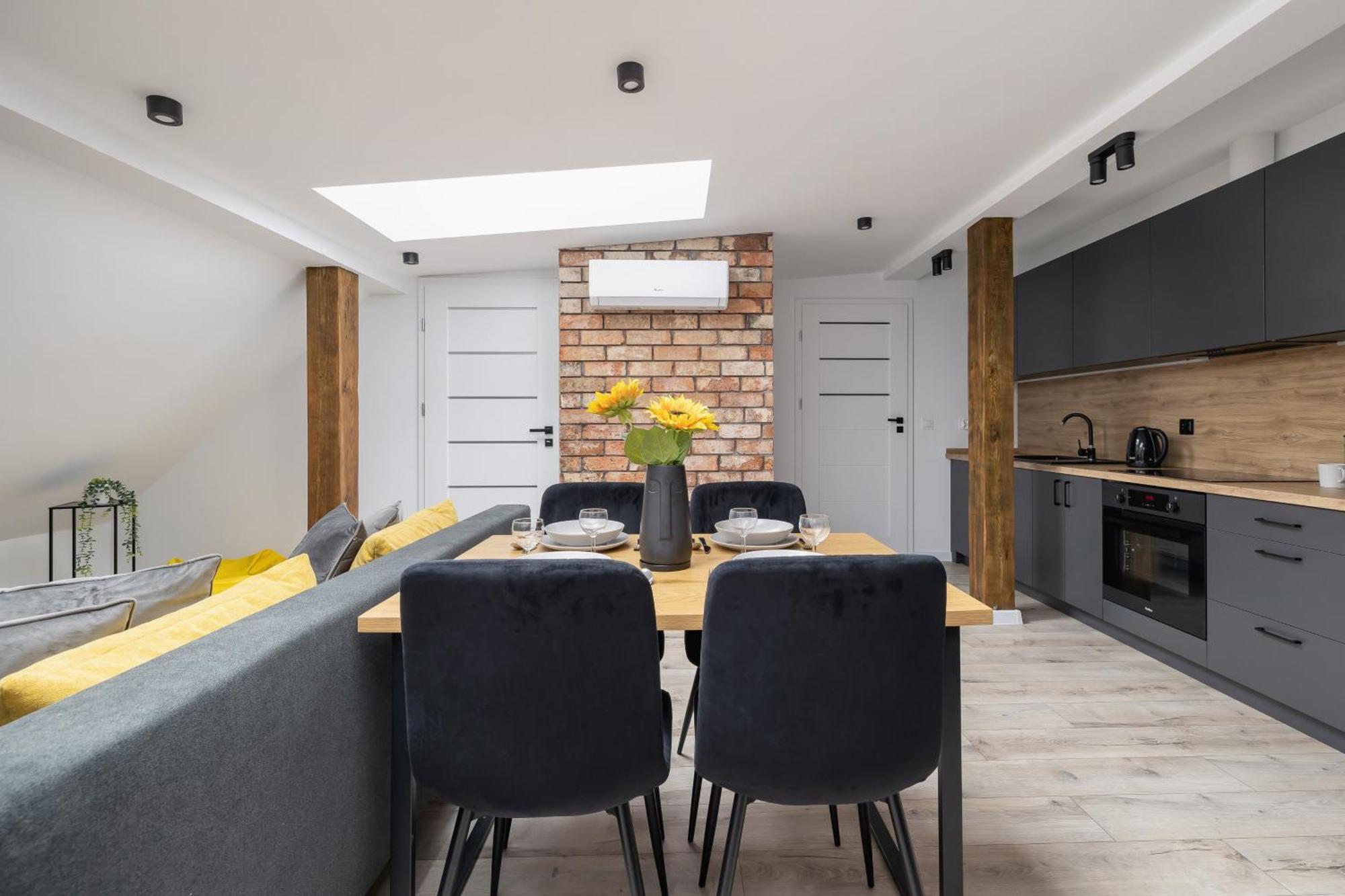 Cosy Apartments Kosciuszki Near The Main Train Station By Noclegi Renters คาโตวีตเซ ภายนอก รูปภาพ