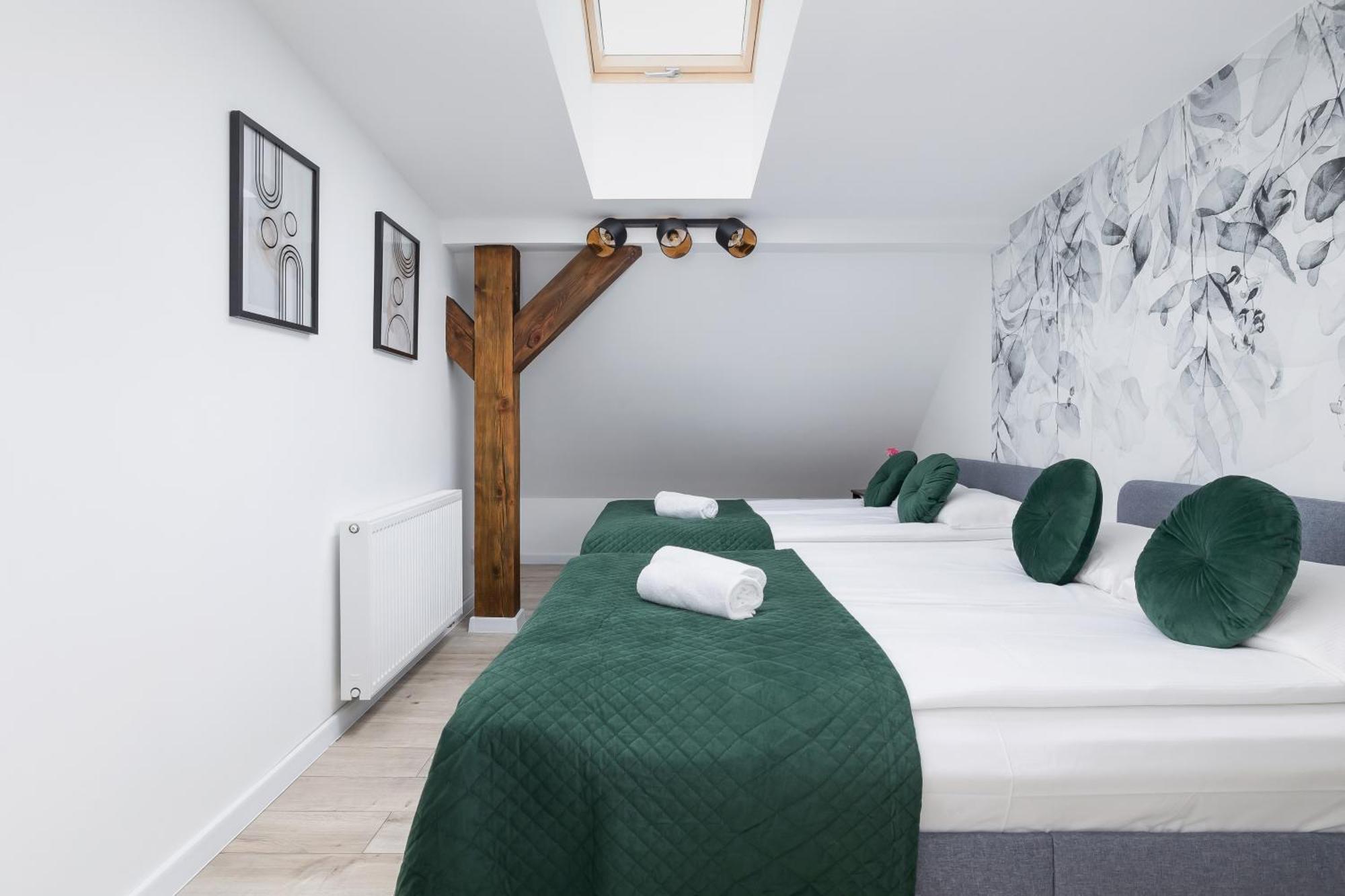 Cosy Apartments Kosciuszki Near The Main Train Station By Noclegi Renters คาโตวีตเซ ภายนอก รูปภาพ