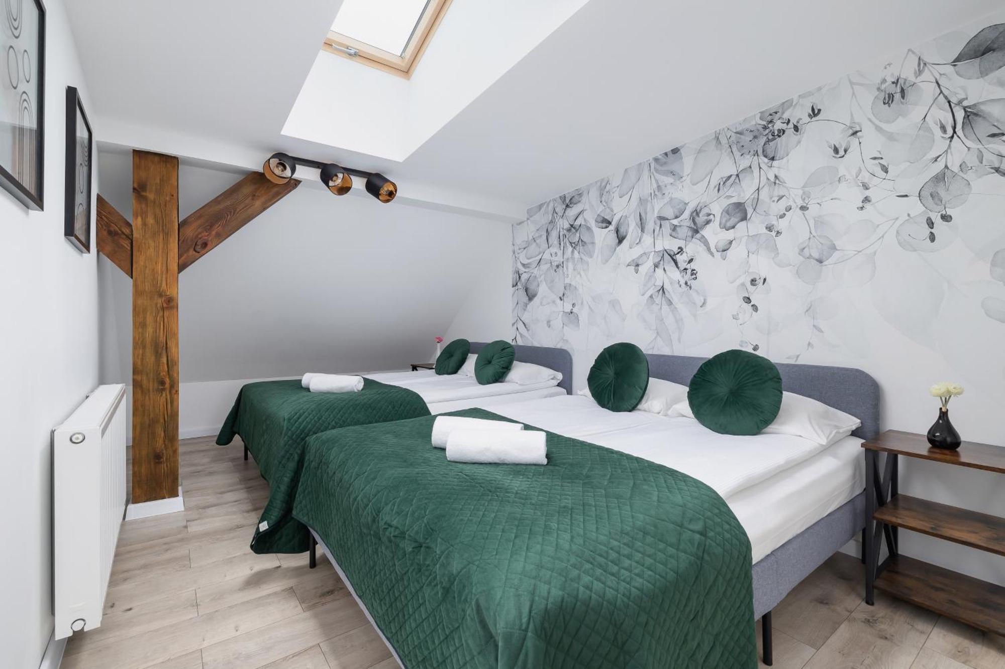 Cosy Apartments Kosciuszki Near The Main Train Station By Noclegi Renters คาโตวีตเซ ภายนอก รูปภาพ